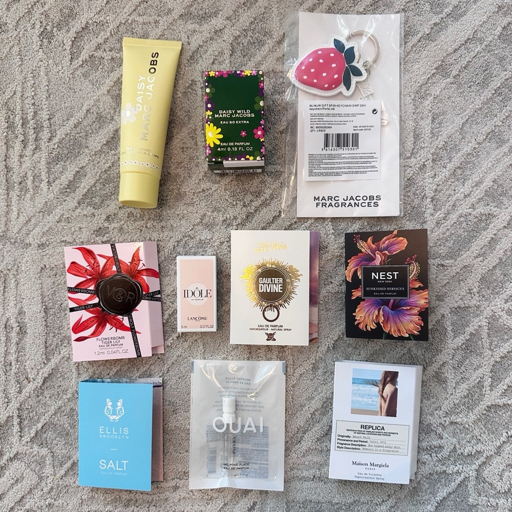 10 item Fragrance Lot | Marc Jacobs Key Chain Replica, Ouai, and more!